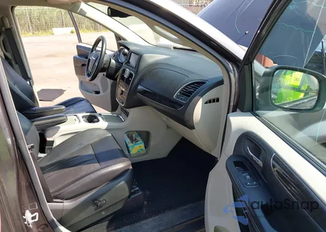 2015 Chrysler Town & Country Touring-L из США, поврежденный, VIN 2C4RC1CG6FR654139